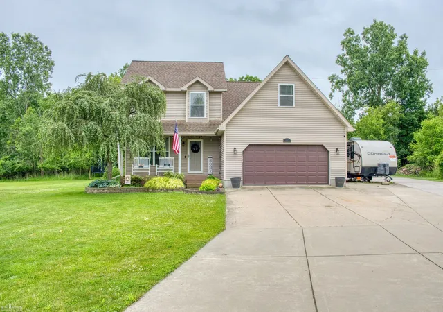 Photo 1 of Single family home for sale at 1445 W North St, Owosso City Shiawassee, MI 48867 | MLS# 5050211046 | Listing updated on 2026-08-28