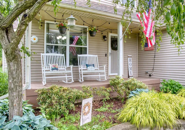 Photo 3 of Single family home for sale at 1445 W North St, Owosso City Shiawassee, MI 48867 | MLS# 5050211046 | Listing updated on 2026-08-28