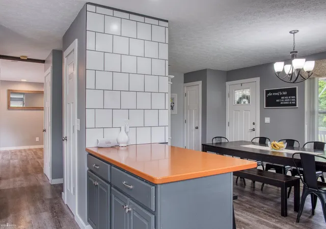 Photo 5 of Single family home for sale at 1445 W North St, Owosso City Shiawassee, MI 48867 | MLS# 5050211046 | Listing updated on 2026-08-28