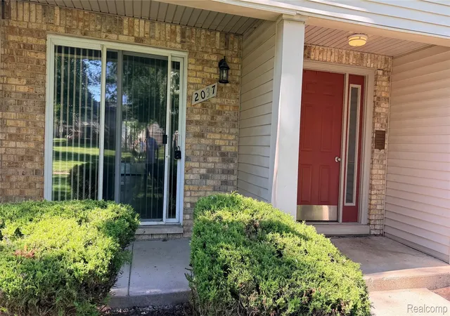 Homes for sale in Canton Charter Township Wayne, MI | 2037 E Franklin Dr, Canton Charter Township Wayne, MI 48187 | MLS# 20261043880