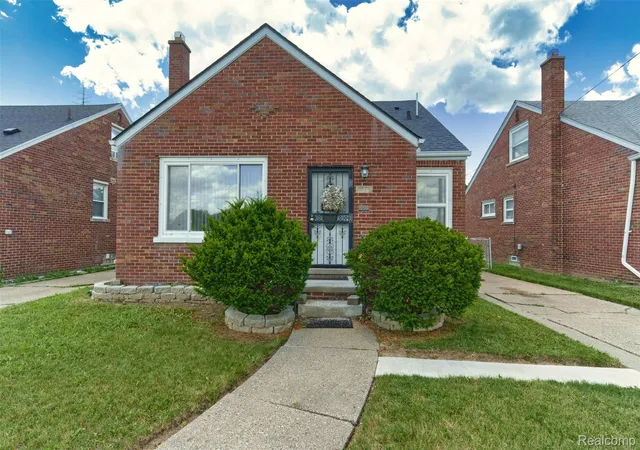 Photo 3 of Single family home for sale at 9325 Stahelin Ave, Detroit, MI 48228 | MLS# 20261043900 | Listing updated on 2026-07-10