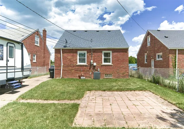 Photo 3 of Single family home for sale at 9325 Stahelin Ave, Detroit, MI 48228 | MLS# 20261043900 | Listing updated on 2026-07-10