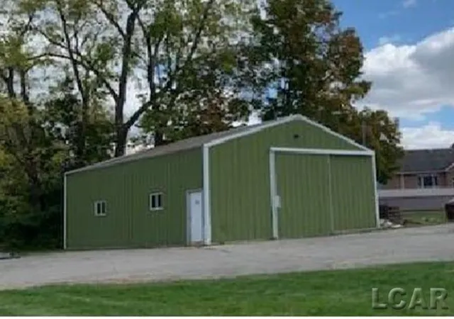 1st image of 700 Oakwood Ave, Adrian, MI 49221 | MLS# 56050211064