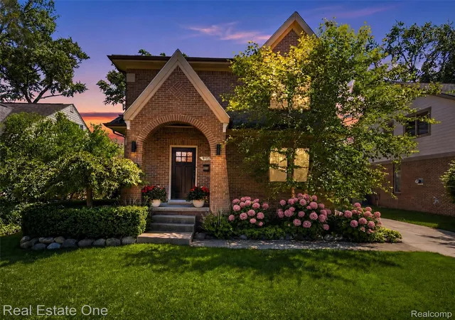 Single family home for sale at 10125 Borgman Ave, Huntington Woods, MI 48070 | MLS# 20261043939