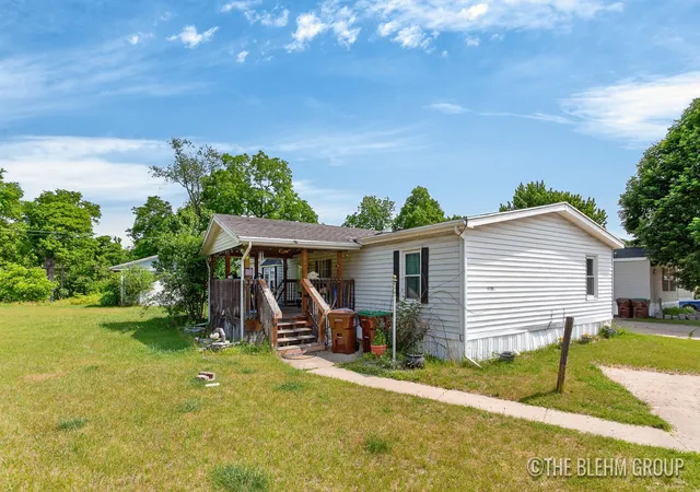 2nd image of 11235 Caron St Se, Lowell, MI 49331 | MLS# 65026028750