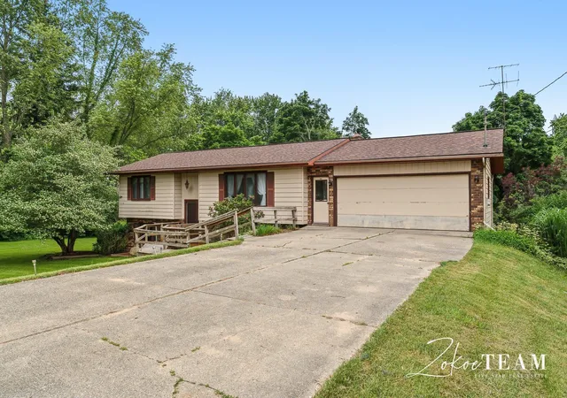 1st image of 14079 8th Ave, Marne, MI 49435 | MLS# 65026028741