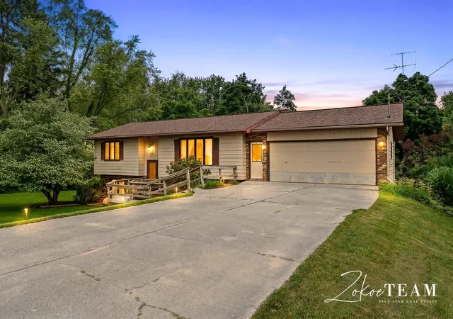 2nd image of 14079 8th Ave, Marne, MI 49435 | MLS# 65026028741