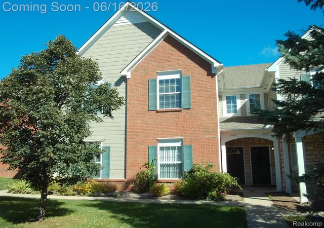 Photo 1 of Sale Pending at 2009 Monarch Dr #3, Shelby Charter Township Macomb, MI 48316 | MLS# 20261043967 | Listing updated on 2026-09-17