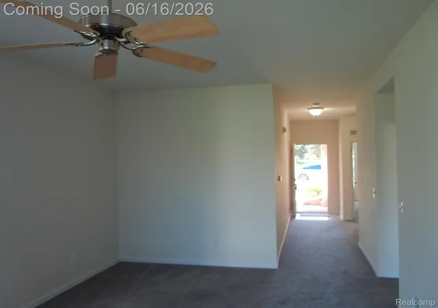 Listing Photo 5 - Condo for sale in building located at 2009 Monarch Dr, Shelby Township, MI 48316 - Unit #3