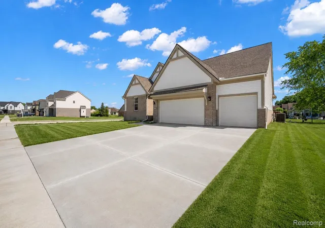 Photo 3 of Single family home for sale at 28324 Nadia Ln, New Baltimore, MI 48047 | MLS# 20261043966 | Listing updated on 2026-09-18