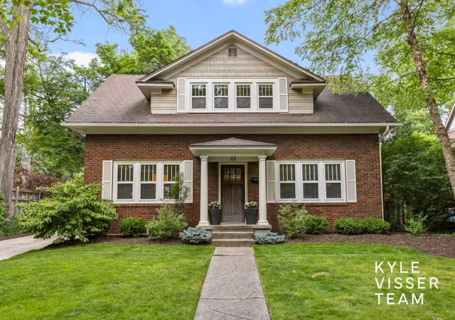 Photo 2 of Single family home for sale at 964 Pinecrest Ave Se, Grand Rapids, MI 49506 | MLS# 65026028763 | Listing updated on 2026-06-19