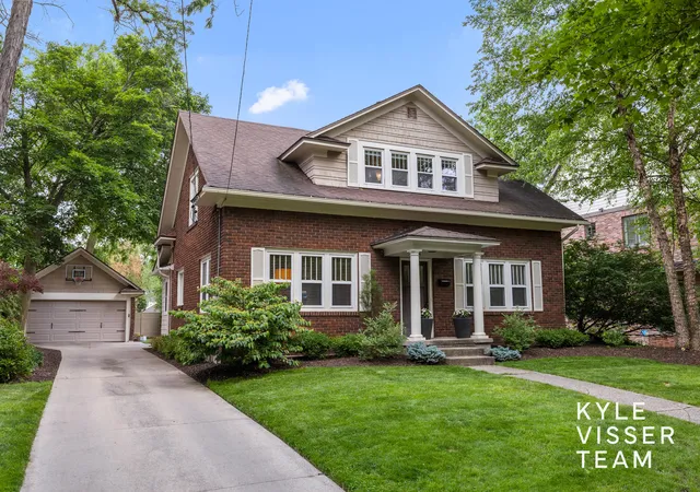 Photo 2 of Single family home for sale at 964 Pinecrest Ave SE, Grand Rapids, MI 49506 | MLS# 65026028763 | Listing updated on 2026-06-19