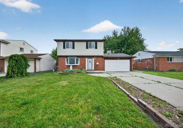 Photo 1 of Sale Pending at 8452 Doncaster Dr, Sterling Heights, MI 48312 | MLS# 20261043984 | Listing updated on 2026-09-14