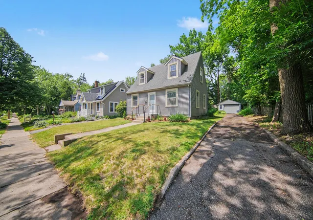 Photo 3 of Single family home for sale at 709 Indianola Ave, Ann Arbor, MI 48105 | MLS# 81026028771 | Listing updated on 2026-06-15