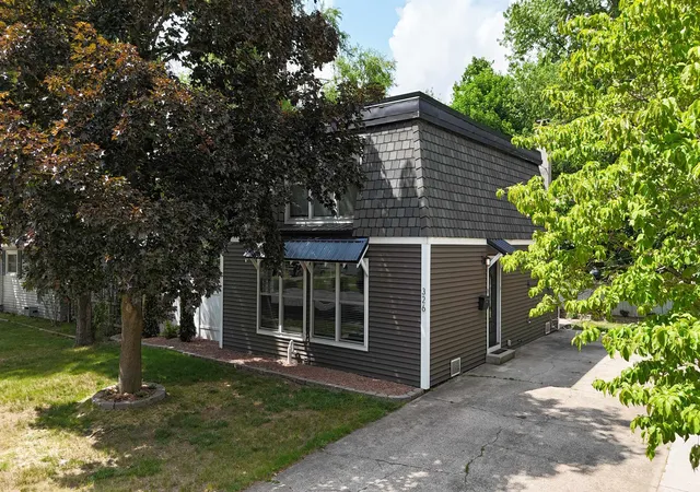 1st image of 326 John St, Clare, MI 48617 | MLS# 79080069547