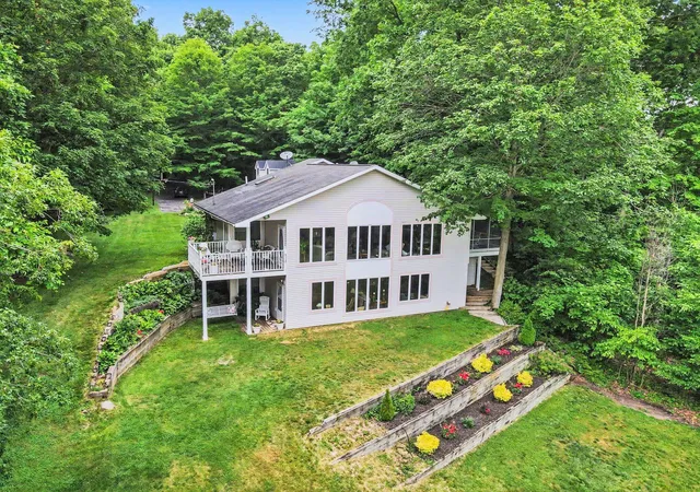 Photo 1 of Sale Pending at 47135 Lakeview Dr, Lawrence, MI 49064 | MLS# 69026028777 | Listing updated on 2026-09-18