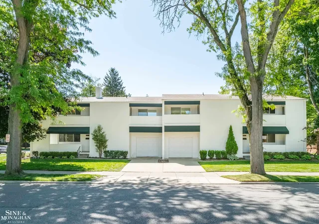 Photo 1 of Sale Pending at 515 Neff Rd, Grosse Pointe, MI 48230 | MLS# 58050211102 | Listing updated on 2026-06-19