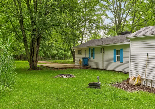 5th image of 47202 N Sunset Cir, Bloomingdale, MI 49026 | MLS# 71026028789
