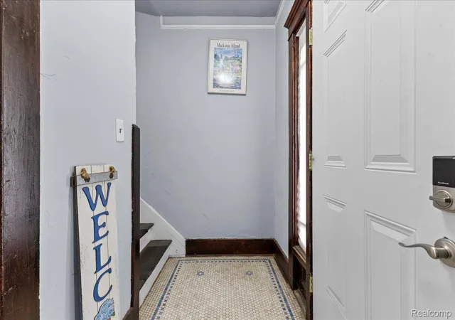 Listing Photo 4 - Condo for sale in building located at 4267 Seebaldt St, Detroit, MI 48204