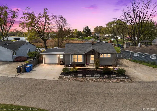 Photo 1 of Single family home for sale at 4583 Forest Ave, Waterford Charter Township Oakland, MI 48328 | MLS# 20261044022 | Listing updated on 2026-08-30