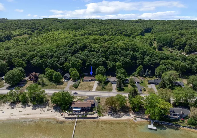 5th image of 7344 S West Bayshore Dr, Bingham Township Leelanau, MI 49684 | MLS# 78080069554