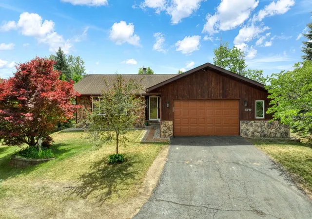 Photo 2 of Single family home for sale at 10799 Austin Rd, Brooklyn, MI 49230 | MLS# 81026028810 | Listing updated on 2026-08-26