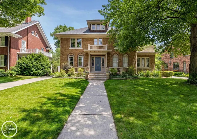 Photo 2 of Single family home for sale at 858 Bedford Rd, Grosse Pointe Park, MI 48230 | MLS# 58050211110 | Listing updated on 2026-06-16