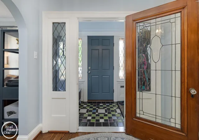 Photo 3 of Single family home for sale at 858 Bedford Rd, Grosse Pointe Park, MI 48230 | MLS# 58050211110 | Listing updated on 2026-06-16