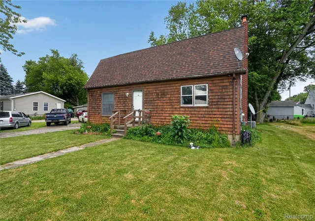 Photo 2 of Single family home for sale at 3818 N Averill Ave, Flint, MI 48506 | MLS# 20261044035 | Listing updated on 2026-06-18