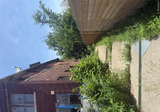 Photo 3 of Multi family home for sale at 926 Navahoe St, Detroit, MI 48215 | MLS# 20261044036 | Listing updated on 2026-06-13