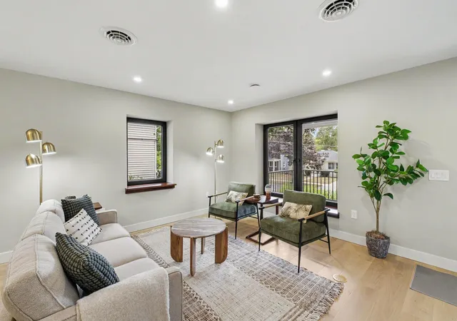 Photo 3 of Single family home for sale at 720 Eastern Ave Ne, Grand Rapids, MI 49503 | MLS# 65026028825 | Listing updated on 2026-07-29