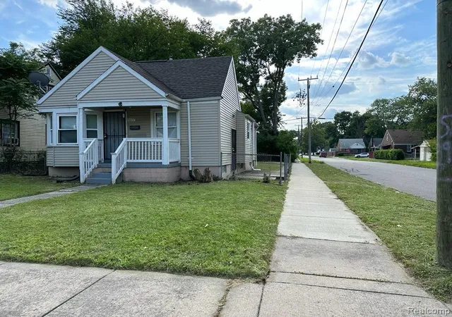 Photo 3 of Single family home for sale at 9277 Stout St, Detroit, MI 48228 | MLS# 20261044048 | Listing updated on 2026-06-12