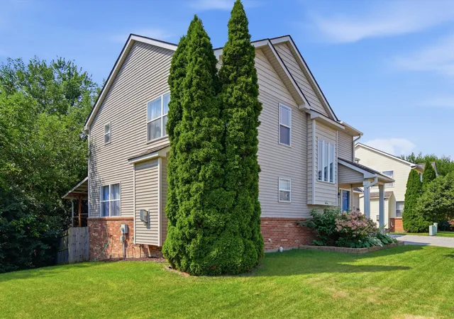 Photo 3 of Single family home for sale at 1692 Enclave Ln, Ann Arbor, MI 48103 | MLS# 81026028830 | Listing updated on 2026-08-22