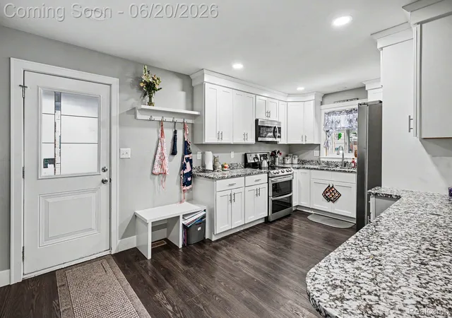 Photo 4 of Single family home for sale at 30831 Ridgefield Ave, Warren, MI 48088 | MLS# 20261044053 | Listing updated on 2026-06-20