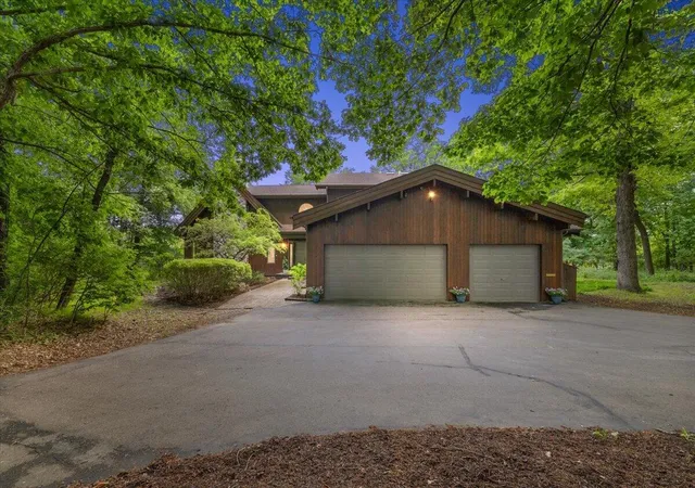 3rd image of 1111 W Clark Rd, Ypsilanti, MI 48198 | MLS# 81026028837
