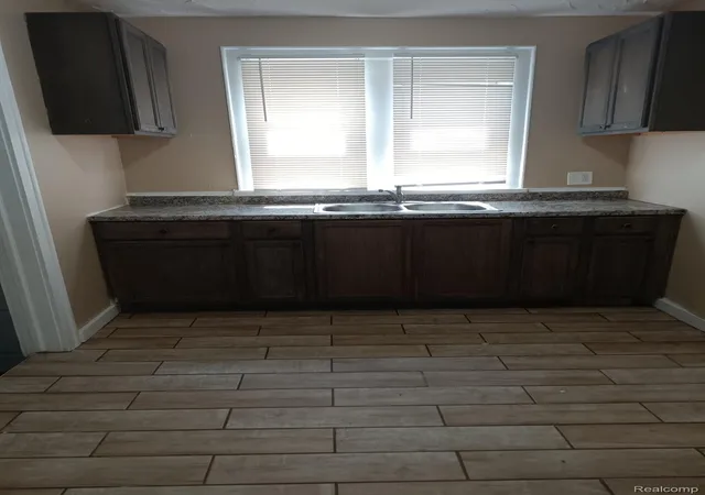 Photo 3 of Single family home for sale at 16611 Lilac St, Detroit, MI 48221 | MLS# 20261044058 | Listing updated on 2026-06-12