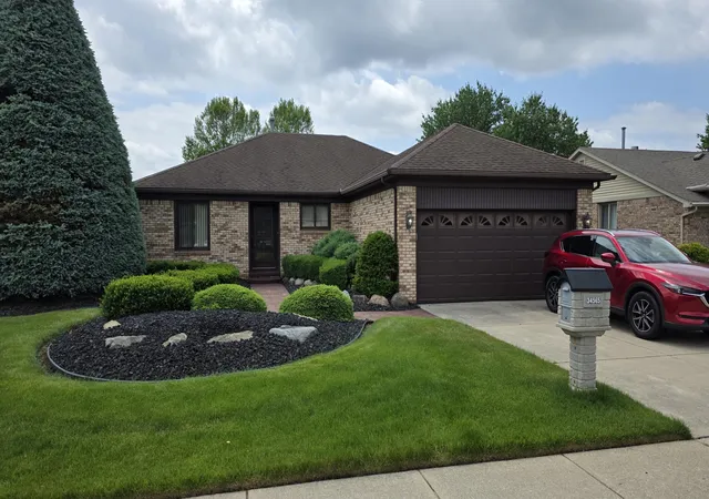 1st image of 34565 Ann Arbor Trl, Livonia, MI 48150 | MLS# 81026028848