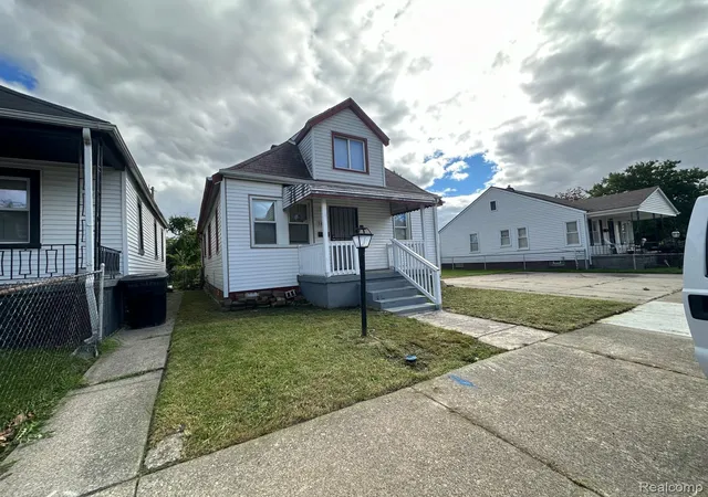 Photo 2 of Single family home for sale at 3411 S Edsel St, Detroit, MI 48217 | MLS# 20261044065 | Listing updated on 2026-06-12