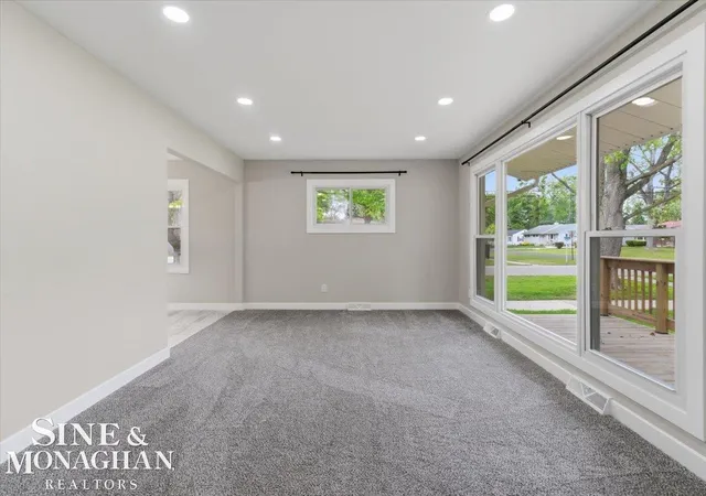 Photo 2 of Single family home for sale at 1706 New Jersey Ave, Marysville, MI 48040 | MLS# 58050211119 | Listing updated on 2026-06-16