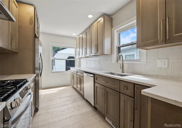 Photo 4 of Single family home for sale at 22502 Beach St, Saint Clair Shores, MI 48081 | MLS# 20261044071 | Listing updated on 2026-08-20