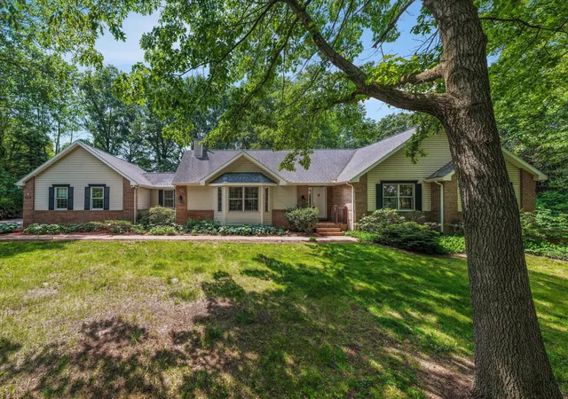 Photo 2 of Single family home for sale at 525 Judd Rd, Saline, MI 48176 | MLS# 81026028851 | Listing updated on 2026-06-14