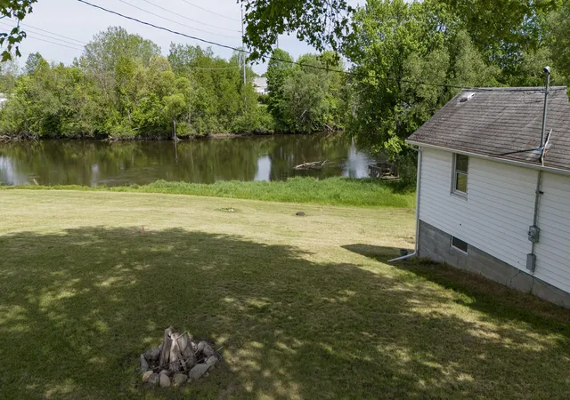 Photo 3 of Single family home for sale at 810 S Constantine St, Three Rivers, MI 49093 | MLS# 65026028860 | Listing updated on 2026-08-14