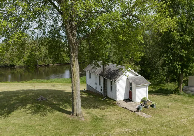 40th image of 810 S Constantine St, Three Rivers, MI 49093 | MLS# 65026028860