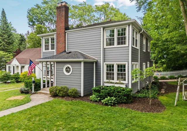 Photo 2 of Single family home for sale at 1107 Arborview Blvd, Ann Arbor, MI 48103 | MLS# 81026028861 | Listing updated on 2026-06-16