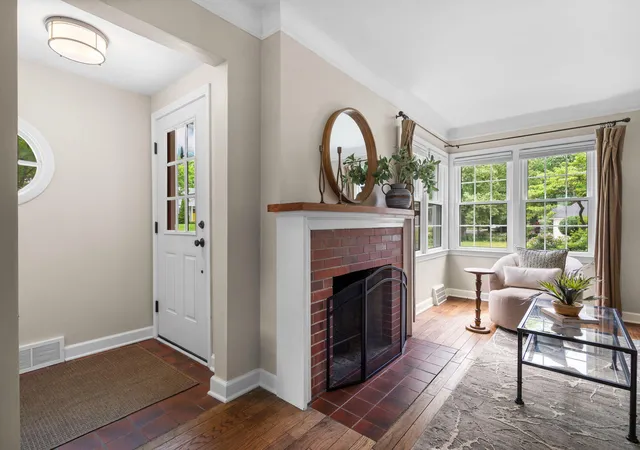 Photo 4 of Single family home for sale at 1107 Arborview Blvd, Ann Arbor, MI 48103 | MLS# 81026028861 | Listing updated on 2026-06-16