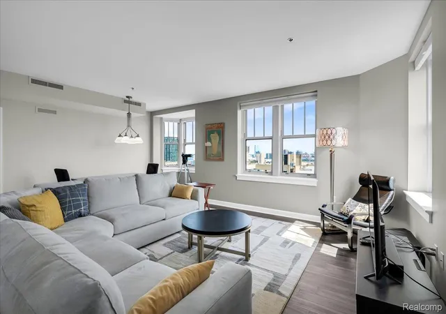 Photo 35 of Condo for sale at 525 W Lafayette Blvd #11D, Detroit, MI 48226 | MLS# 20261044080 | Listing updated on 2026-09-14