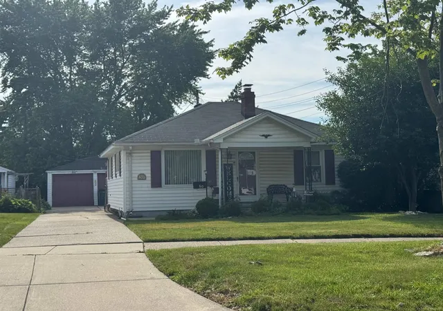 Photo 1 of Sale Pending at 30 S Custer Ave, Clawson, MI 48017 | MLS# 58050211121 | Listing updated on 2026-06-12