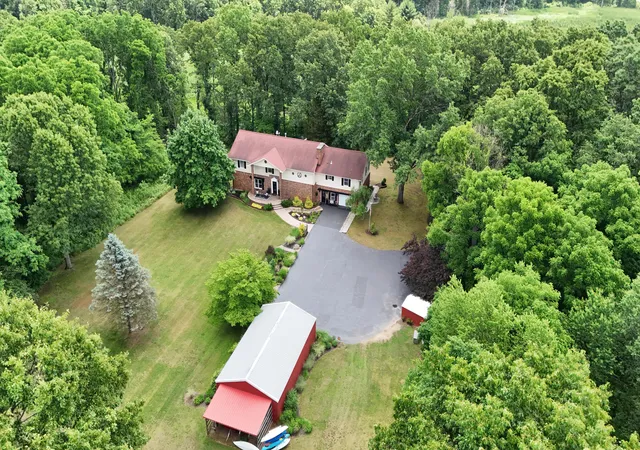 Photo 3 of Single family home for sale at 18610 M 86, Three Rivers, MI 49093 | MLS# 68026028869 | Listing updated on 2026-07-29