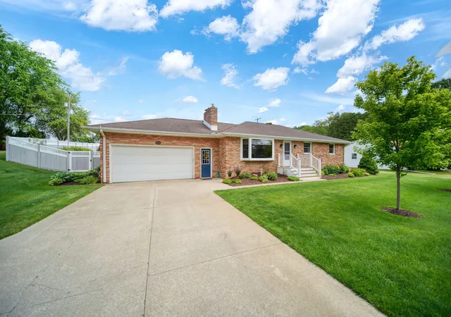 Photo 1 of Single family home for sale at 3780 Hendee Rd, Jackson, MI 49201 | MLS# 55026028874 | Listing updated on 2026-06-17