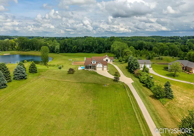 Photo 3 of Single family home for sale at 604 28th Avenue, Hudsonville, MI 49426 | MLS# 65026028880 | Listing updated on 2026-07-20